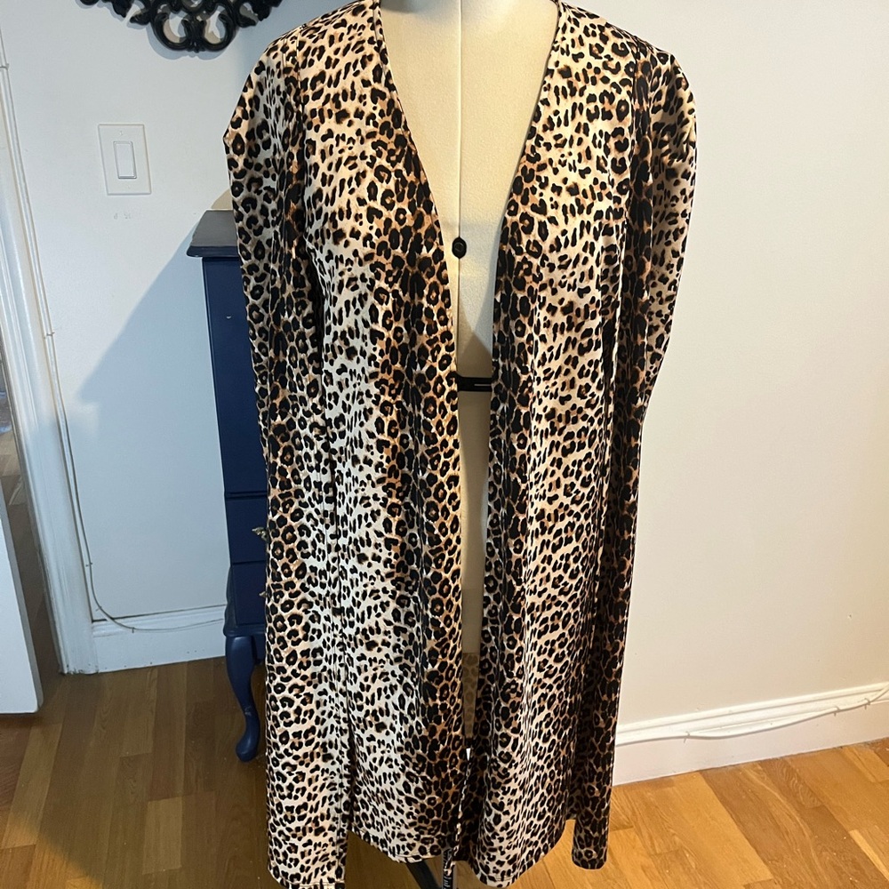 Leopard cape